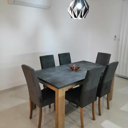 Quiet Comfort 3-bedroom - Ideal For Families And Business - Near Airport * Luqa