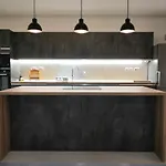 Quiet Comfort 3-bedroom - Ideal For Families And Business - Near Airport *