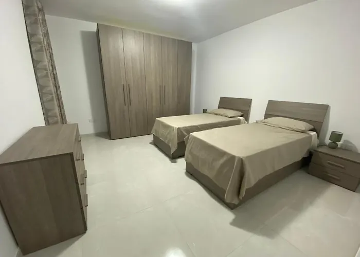 Quiet Comfort 3-bedroom - Ideal For Families And Business - Near Airport Apartment Luqa