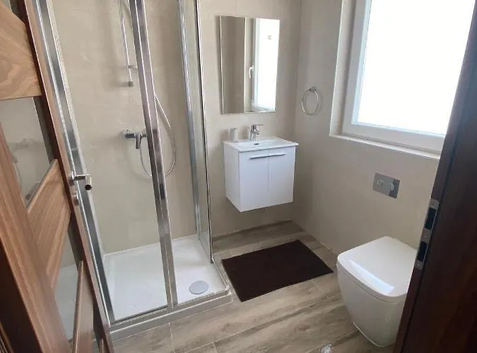 Apartment Quiet Comfort 3-bedroom - Ideal For Families And Business - Near Airport Luqa